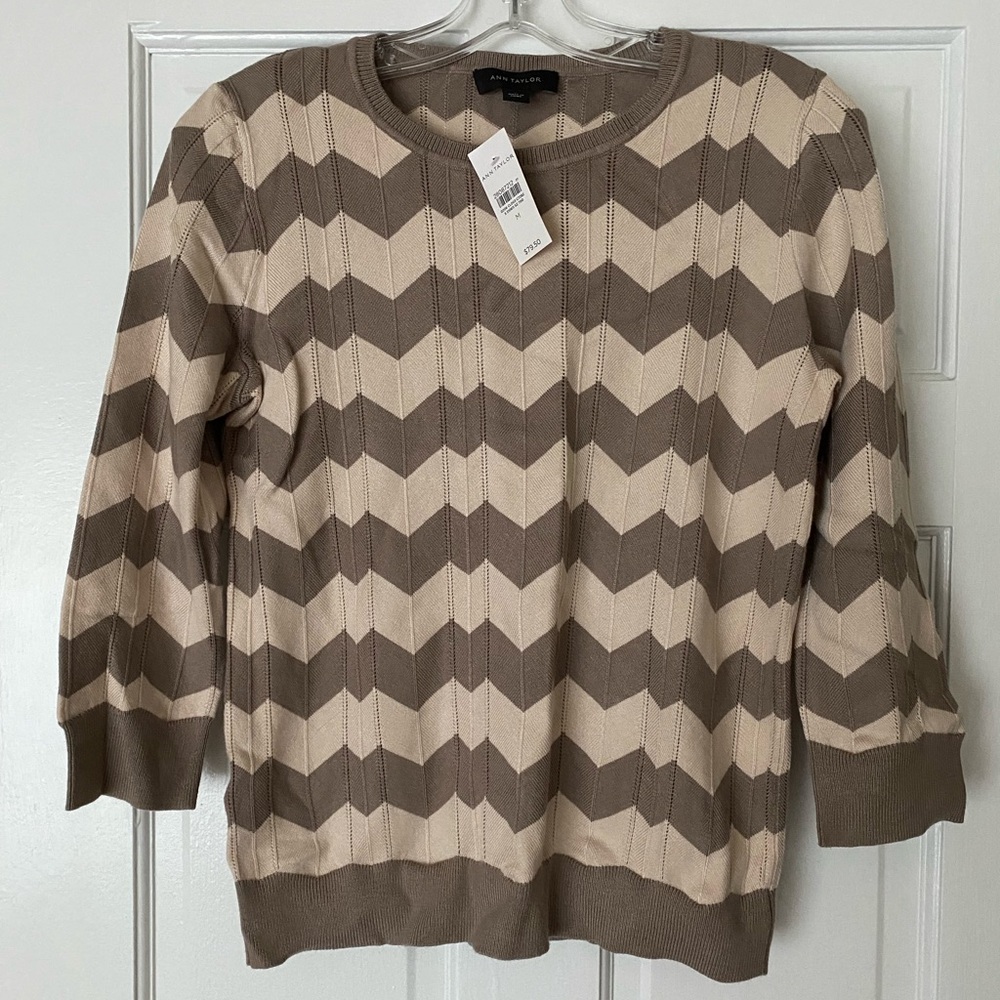 NWT Ann Taylor chevron print sweater Size M